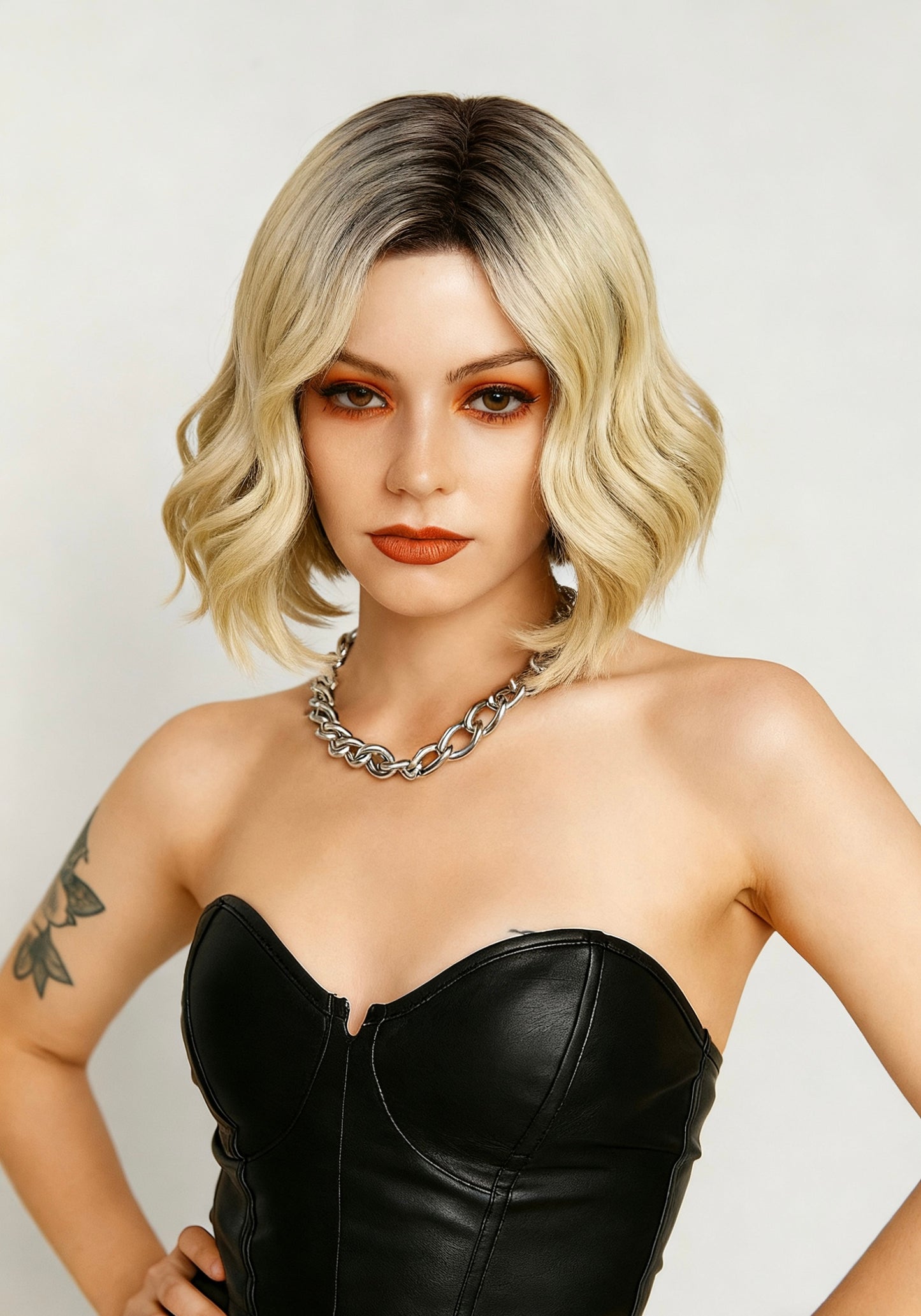 Synthetic Wavy Bob Wig – Mono Top, Short Layered Style (Ombre Blonde)